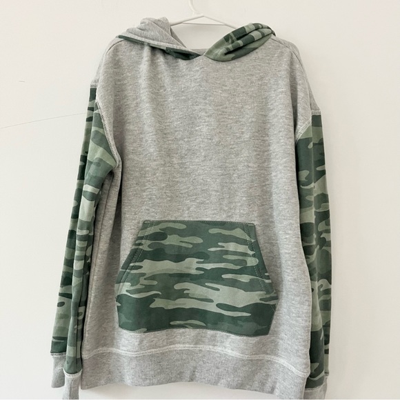 NWT Epic Threads fr Macy’s Camouflage and Gray Hooded Sweatshirt Small 56-74 lbs - Picture 4 of 7